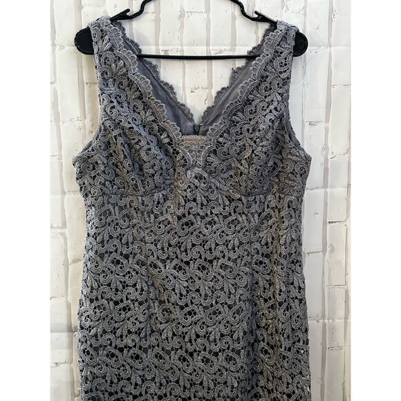 Elegant Gray Lace Dress - Picture 2 of 14